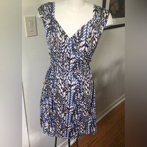 Nicole Benesti Pretty Patterned Summer Dress - Size Medium